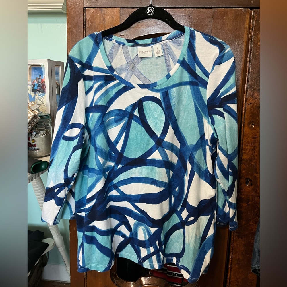 Chicos weekends size 1 Geometric Print 3/4 Sleeve Tee